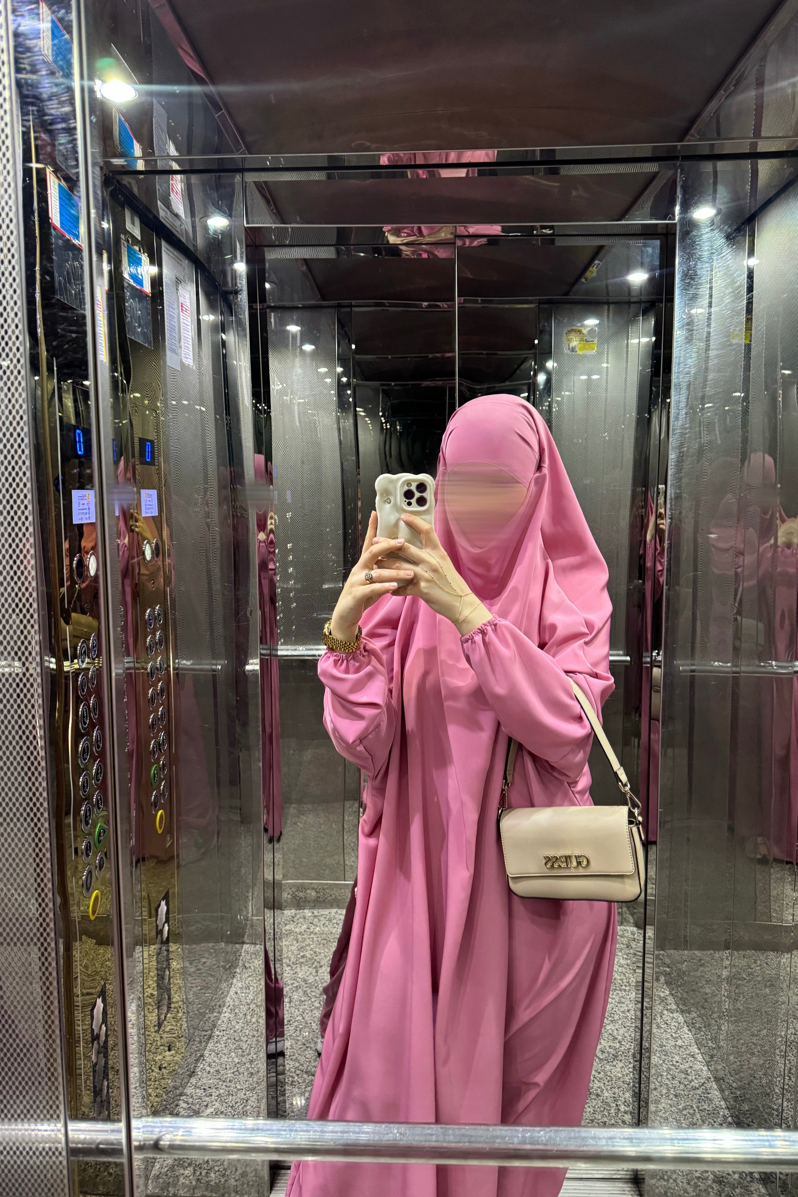 JILBEB UNE PIÈCE BONBON